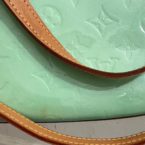 Authentic Vintage 1998 Louis Vuitton Biscayne Bag in Peppermint - Picture 9 of 16